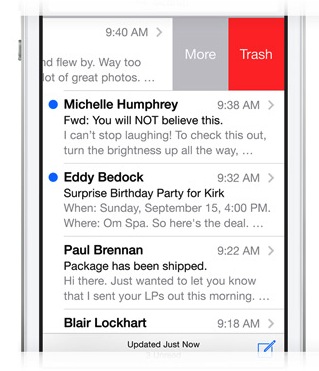 The swipe gesture being used to erase an iPhone Mail message in iOS7.